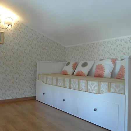 The White Bed & Breakfast