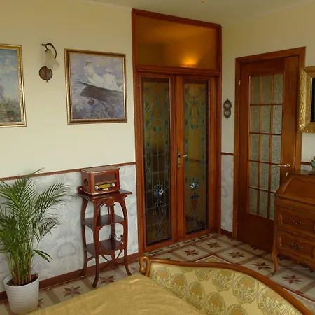 The White Alojamento de Acomodação e Pequeno-almoço 3*