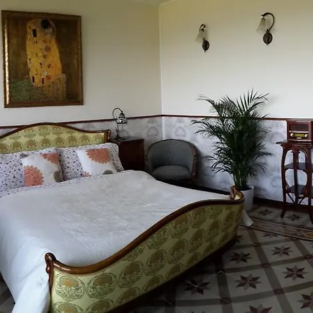 The White Alojamento de Acomodação e Pequeno-almoço Bracciano (Rome)