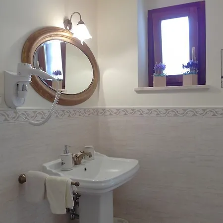 Bed and Breakfast The White 3*