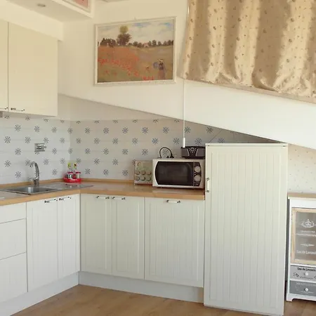 Bed and Breakfast The White Bracciano (Rome)