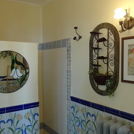 The White Bed and Breakfast 3*