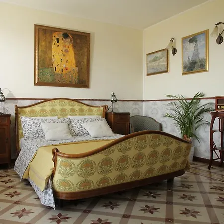 The White Bed & Breakfast